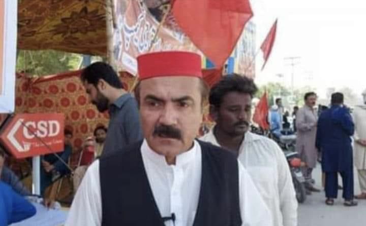 The Mayor Candidate for the Awami National Party was shot dead outside his house earlier this morning. Advocate Umar Khitab Sherani was amongst 22 candidates contesting for the mayors slot. There is a protest currently in DI Khan,while the ECP ponders postponement