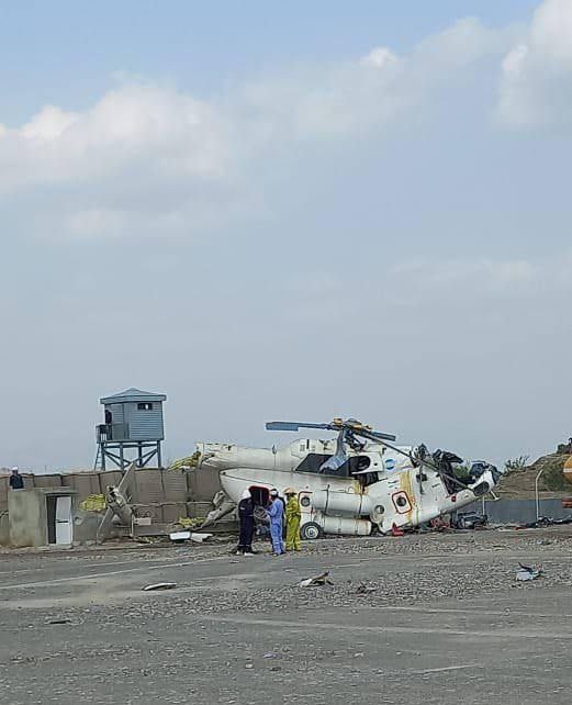 Images du site du crash de l'hélicoptère Mi-8 au Pakistan, 6 personnes sur 14 à bord tuées, il pourrait y avoir des pilotes russes, le Pakistan confirme la mort de 2 citoyens russes