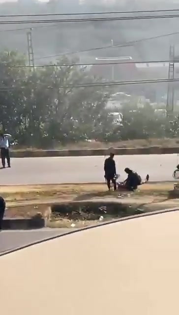 At least 9 deaths and 21 injuries have occurred following an explosion outside the district courts in Islamabad, Pakistan. The explosion is now being investigated as a suspected suicide bombing. - Khorasan Diary