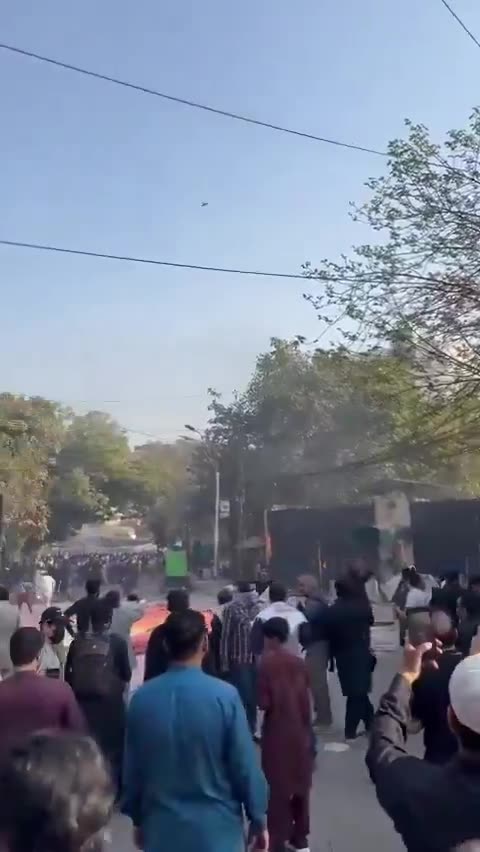 The US consulate in Lahore, Pakistan is now under attack by protesters